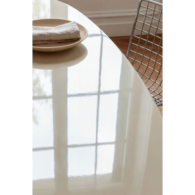 HUGO | dining table 5