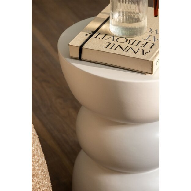 IEVA | šoninis staliukas 12