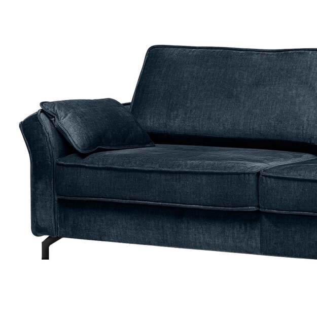 LEAK | sofa