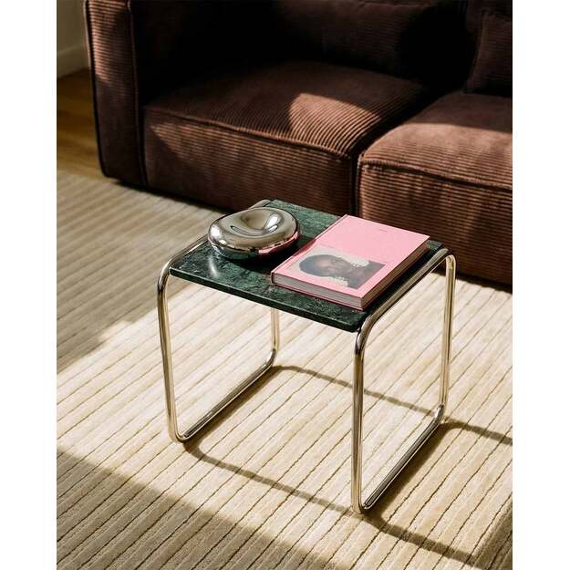 NASSA | staliukas 17