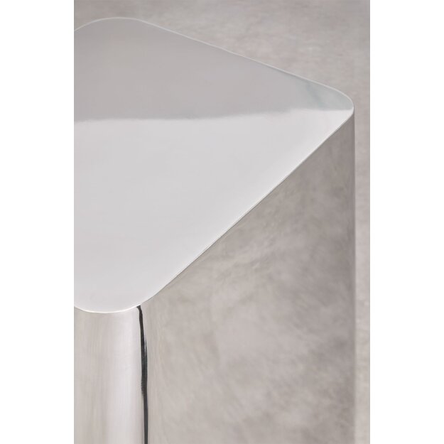 LARIQA | side table 2